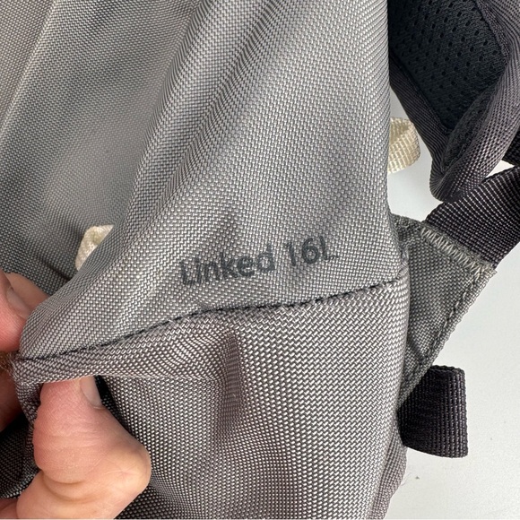 Patagonia Linked 16L Gray Backpack - Picture 3 of 6